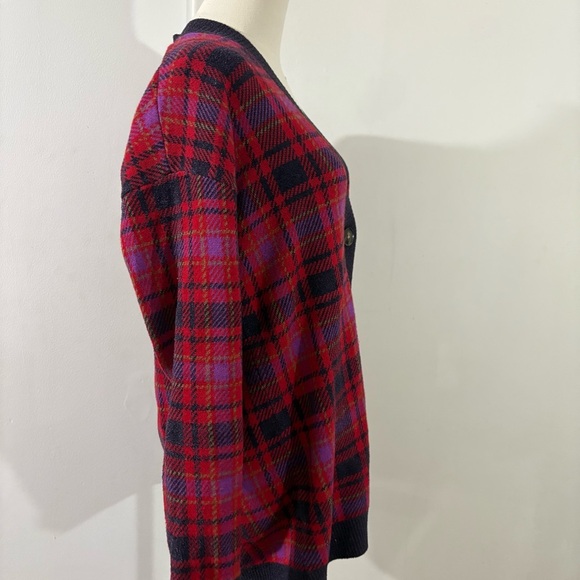 Ann Taylor Plaid Cardigan V Neck Red Purple Button Down Sz M Academia Preppy - Picture 3 of 11